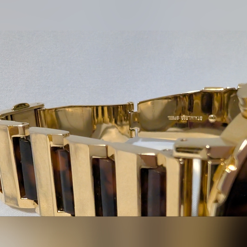 Michael Kors Chronograph Tortoise Acetate & Gold-tone Watch. New Battery - Picture 10 of 10
